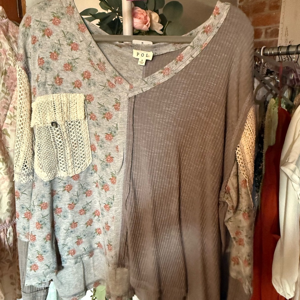 POL Multicolor Floral Knit Top
